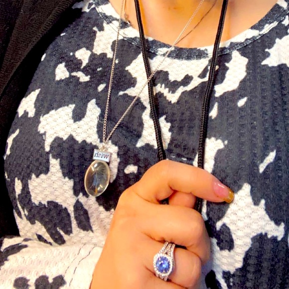 🧨2/$25🧨Long Sleeve - Picture 7 of 7